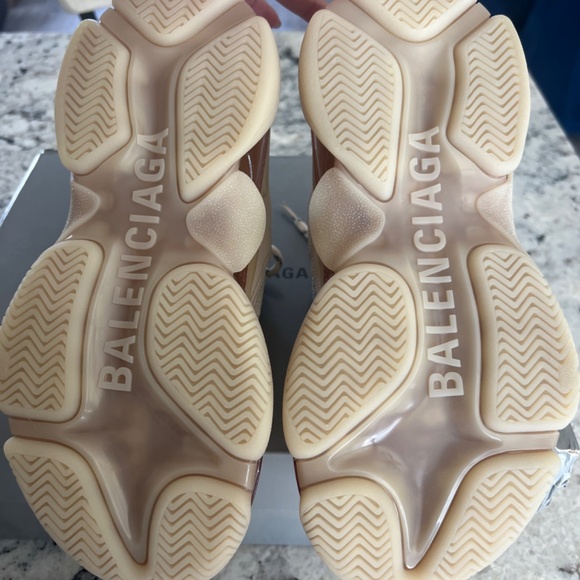 Balenciaga triple s clear sole monocolor - Picture 6 of 7
